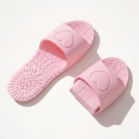 Pocket Slippers in pink, open / Chaussons Pocket roses, dépliés / Pocket Slippers in Rosa, offen