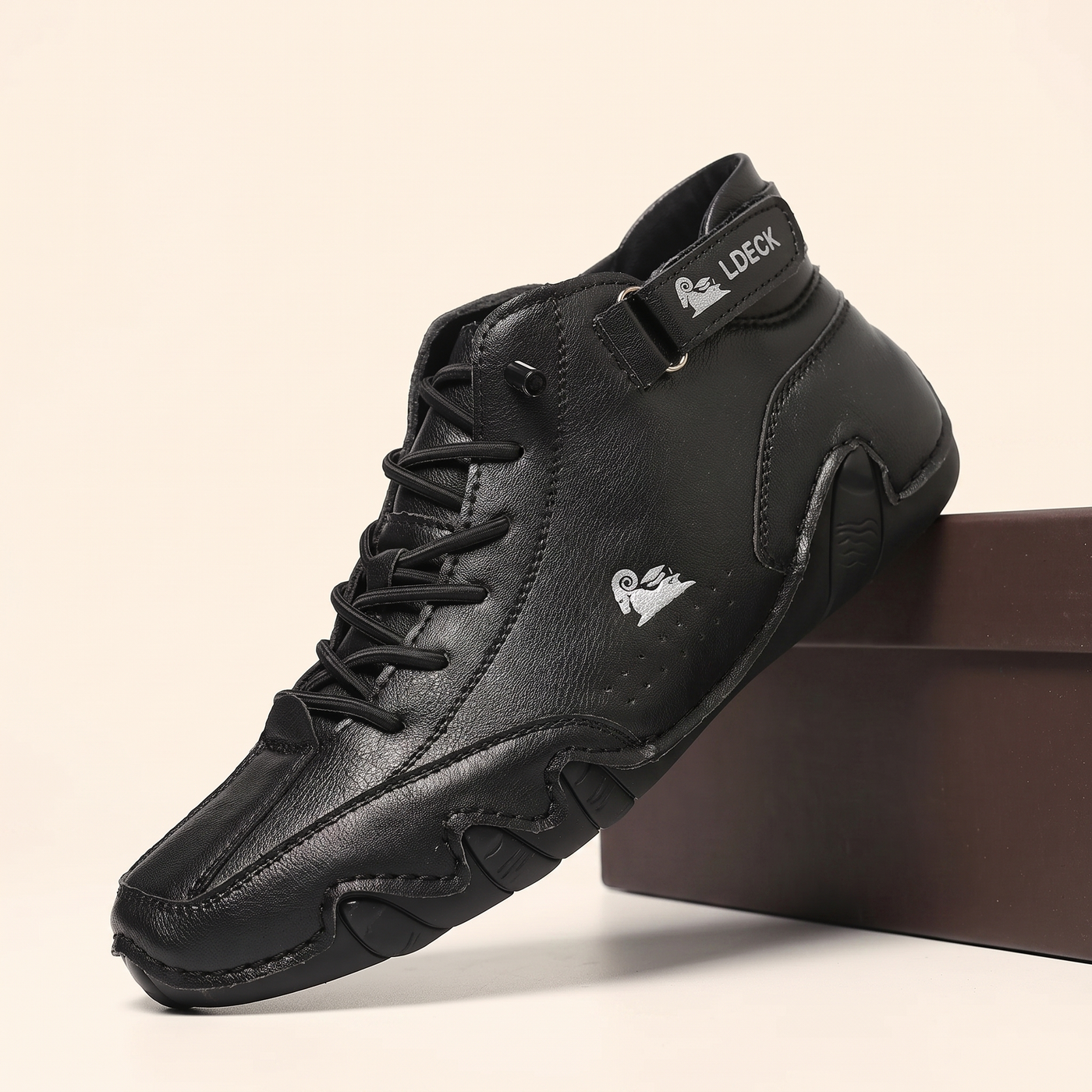 Outdoor Jenson Sneakers, Black
